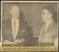 Sikes Visits Junior College